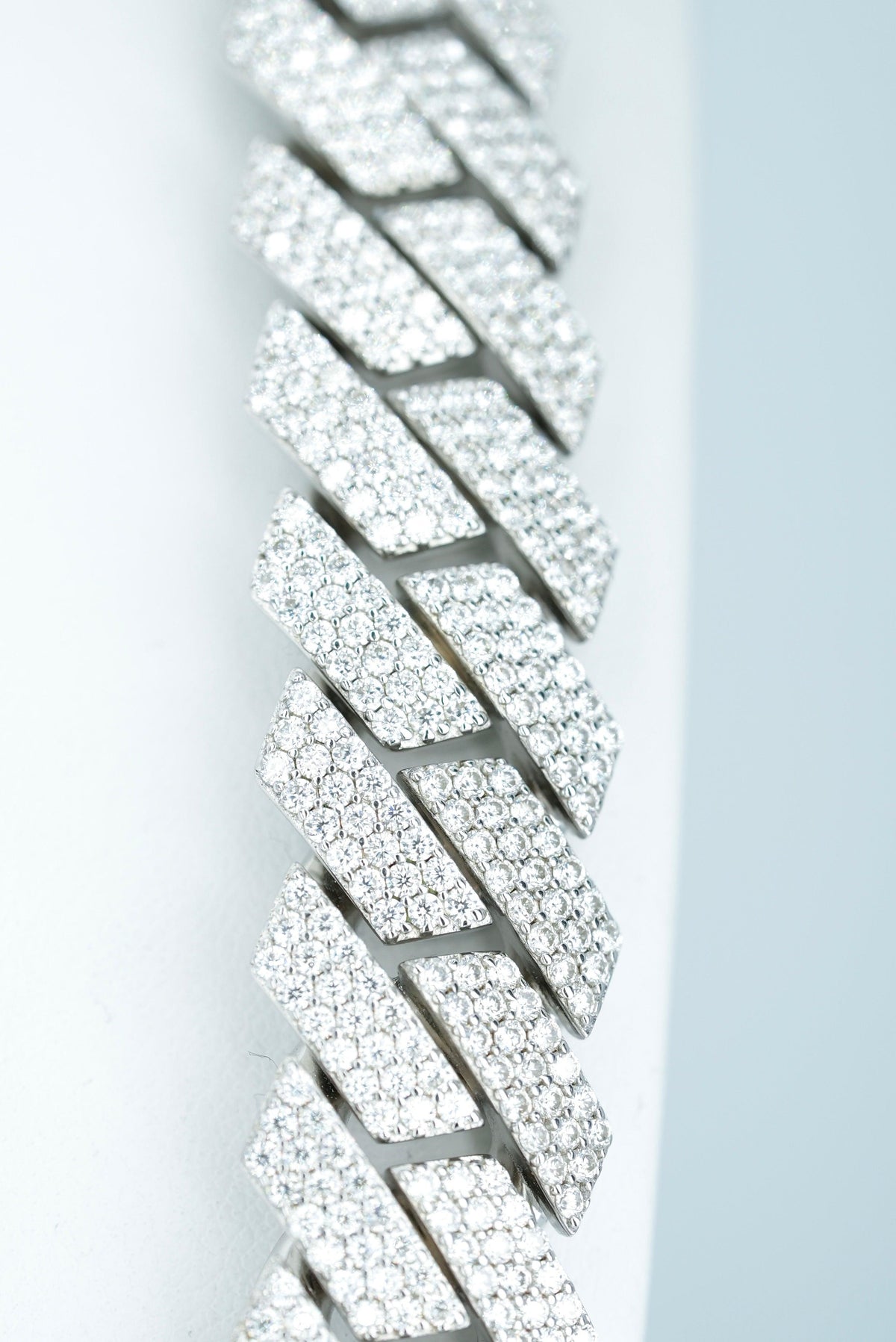 16mm VVS Moissanite Diamond Cuban Necklace - Agoradiant