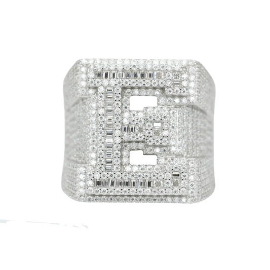 Round And Baguette Letter E Ring - Agoradiant