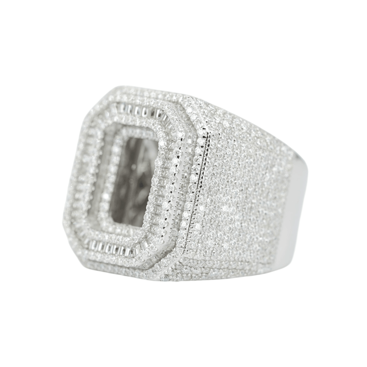 Round And Baguette Letter O Ring - Agoradiant