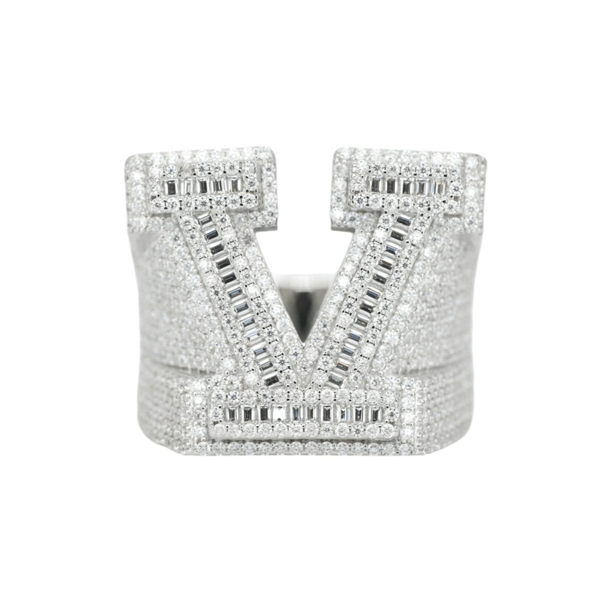 Round And Baguette Letter V Ring - Agoradiant