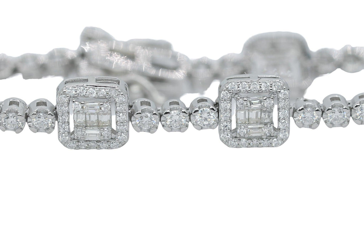 Round And Baguette VVS Moissanite Diamond Women Bracelet - Agoradiant