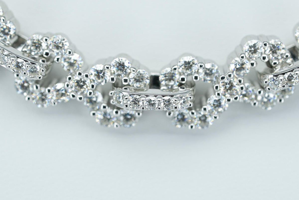 Round VVS Moissanite Diamond Infinity Necklace - Agoradiant