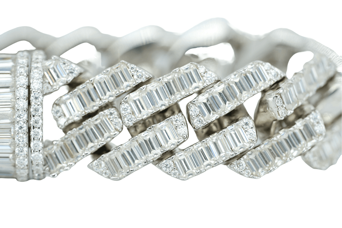 White 13mm Baguette VVS Moissanite Diamond Cuban Bracelet - Agoradiant